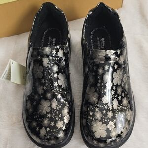 Spring Step Black Floral Mules